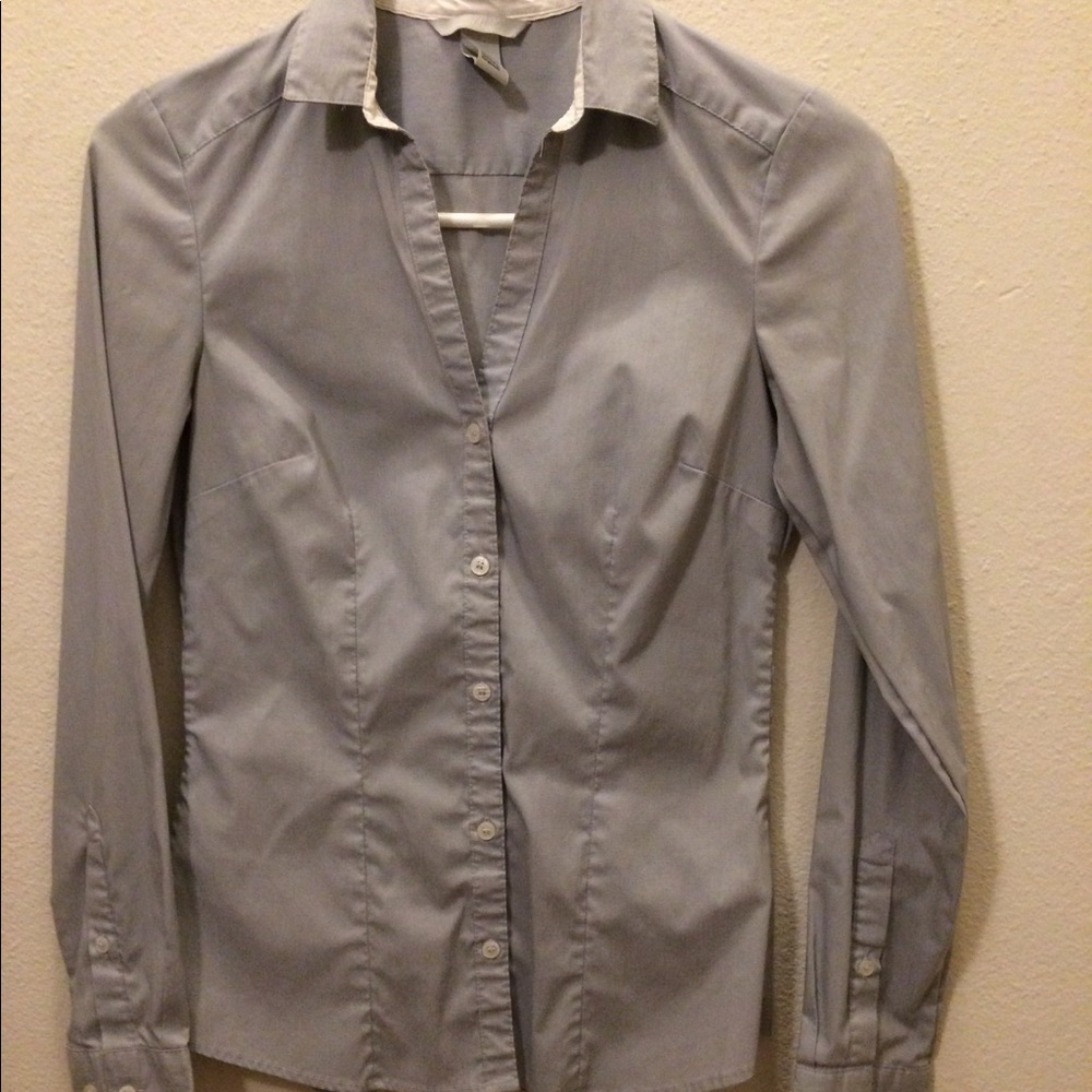 H and M button Down shirts size 2-4